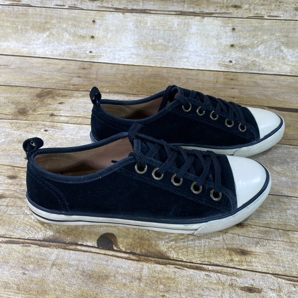 Gee Wawa Suede Shoes Size 6